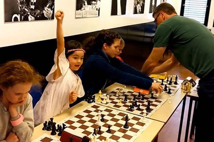 Šestogodišnja Norvežanka matirala šahovskog šampiona