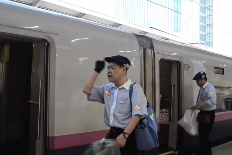 Čudesni Japanci za samo sedam minuta očiste cijeli voz