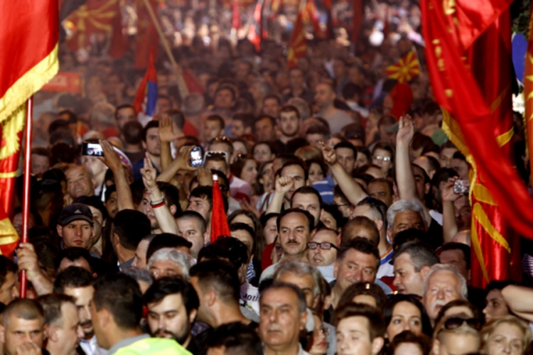 Pritvor četvorici demonstranata u Skoplju, jedan u bjekstvu