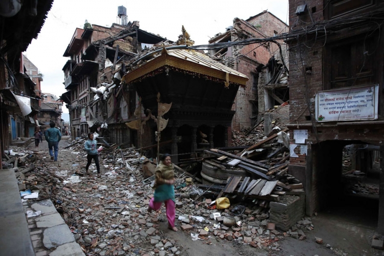 Život djevojčice u Nepalu: Zemljotres prekinuo djetinjstvo