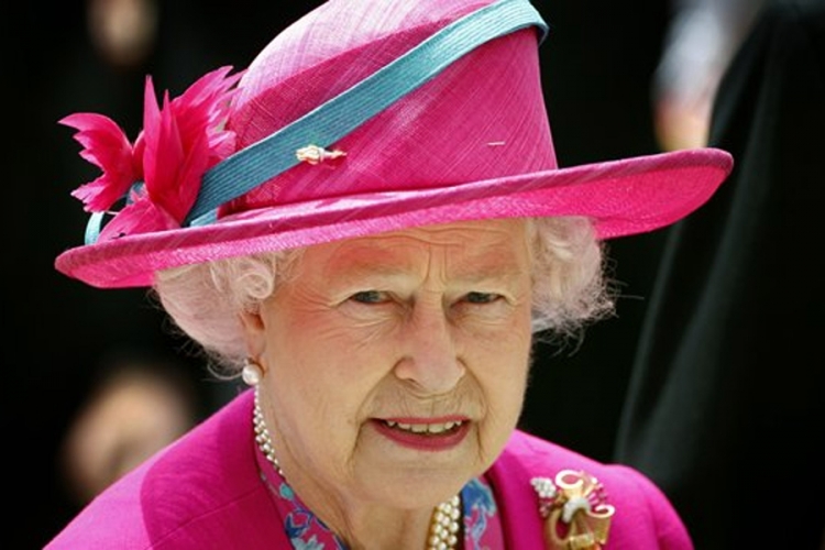Kraljica: Britanija će održati referendum o članstvu u EU