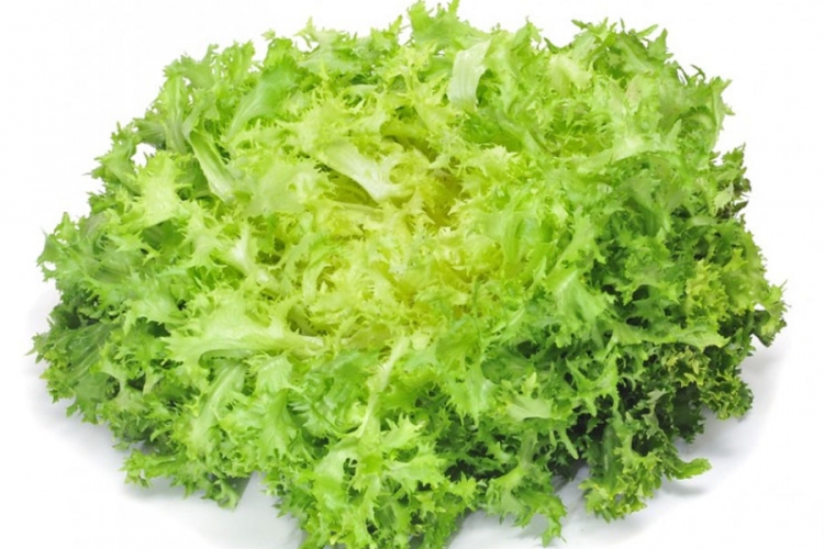 Ublažite crvenilo zelenom salatom 