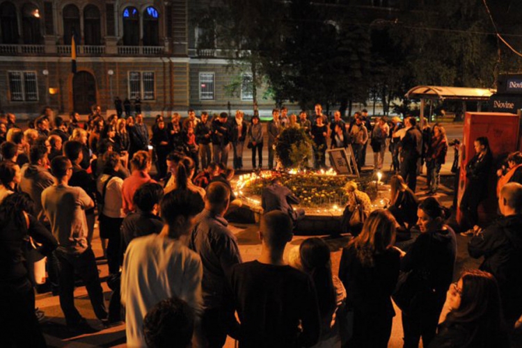 Sarajevo: Građani zapalili svijeće na mjestu pogibije djevojke
