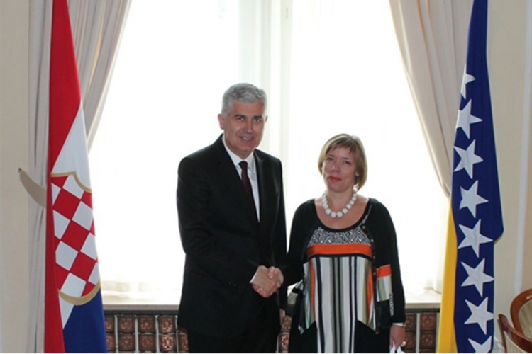 Čović razgovarao s ambasadorima Francuske i Kuvajta u BiH