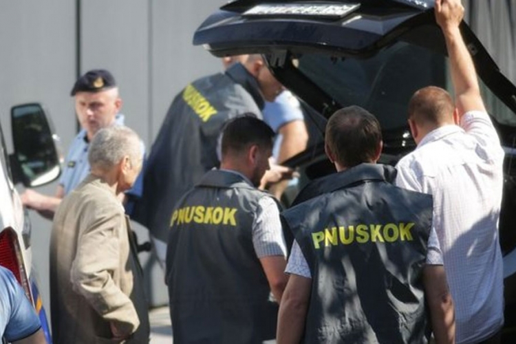 Policija pretresa nekretnine Zdravka i Zorana Mamića