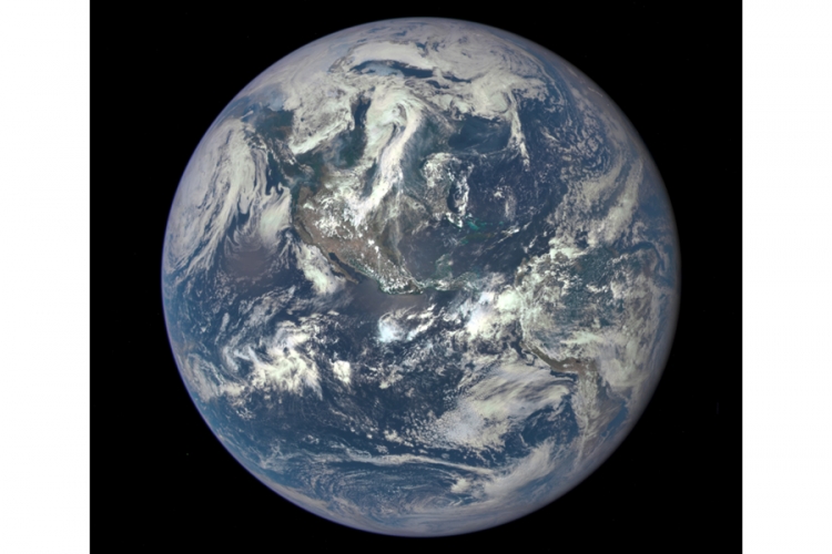 Prva kompletna fotografija Zemlje nakon 43 godine