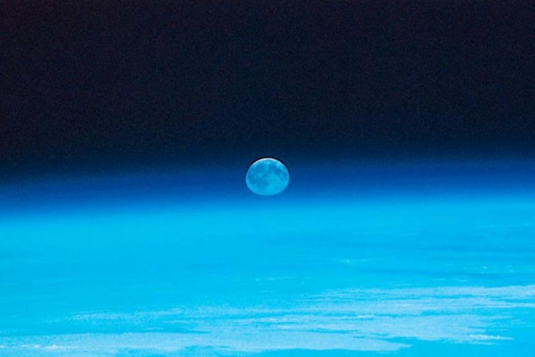 Paznja: Na nebu je plavi Mjesec od koga astrolozi strahuju