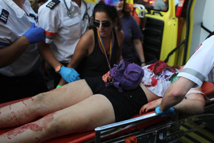 Preminula djevojka ranjena na gej paradi