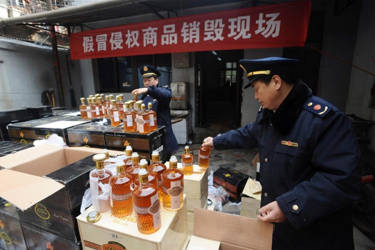 Kineska policija zaplijenila 5.300 boca Kung fu rakije obogaćene vijagrom