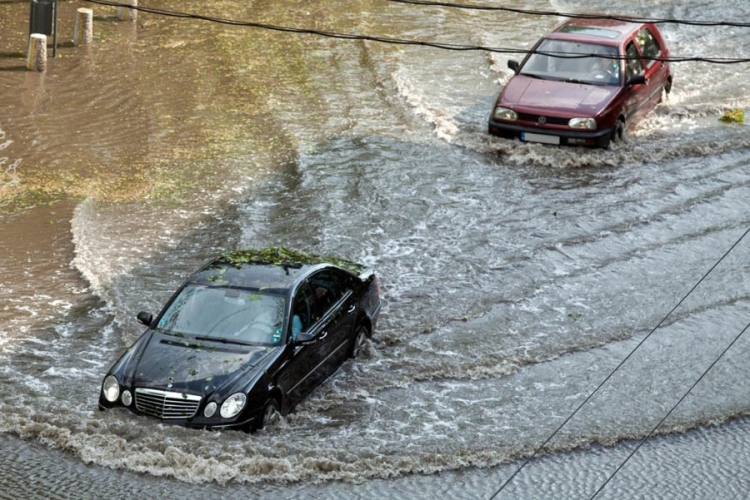 Gruevski obišao poplavljena područja u okolini Tetova