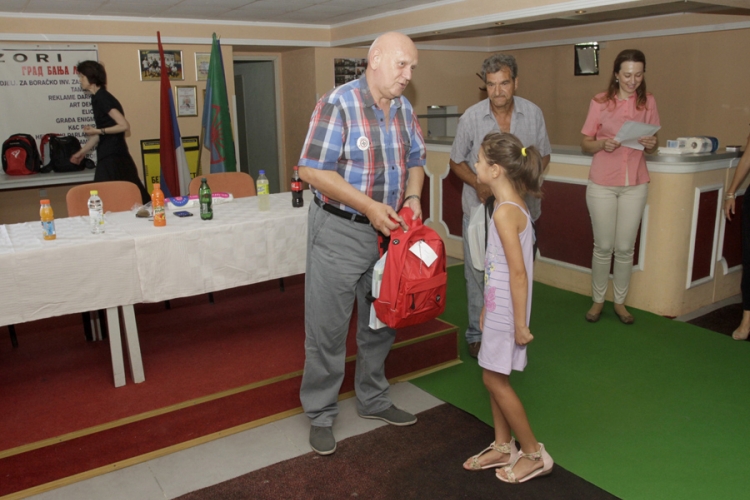 Udžbenici i novac romskoj djeci u Banjaluci