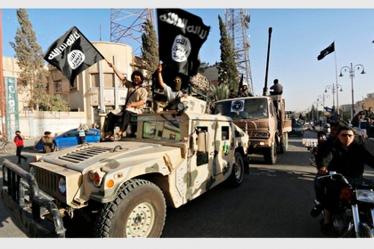Džihadisti upotrebljavaju američke puške i voze hamere