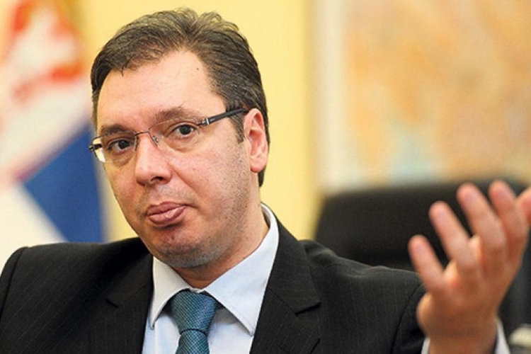 Vučić: Lažni azilanti neće posao, već novac