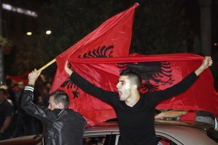 Albanski huligani traže oslobađanje Morine 