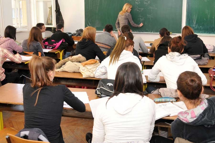 Banjaluka: Za učeničke stipendije stiglo 1.206 zahtjeva