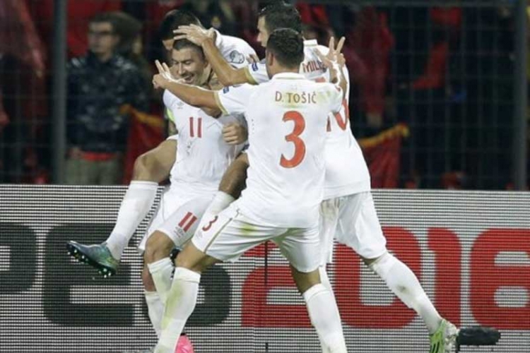 Završena utakmica vijeka Srbija pobijedila Albaniju 2:0 (VIDEO)