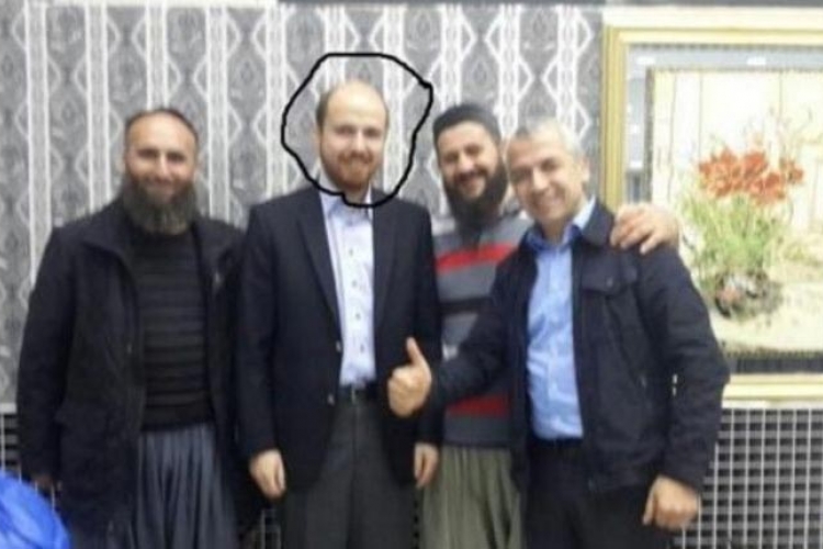 Na društvenim mrežama fotografija: Erdoganov sin u društvu džihadista 