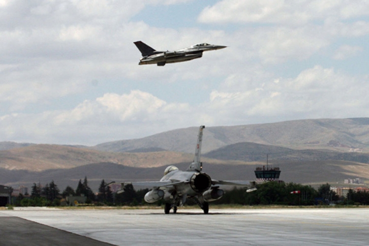 Turska obustavila letove iznad Sirije