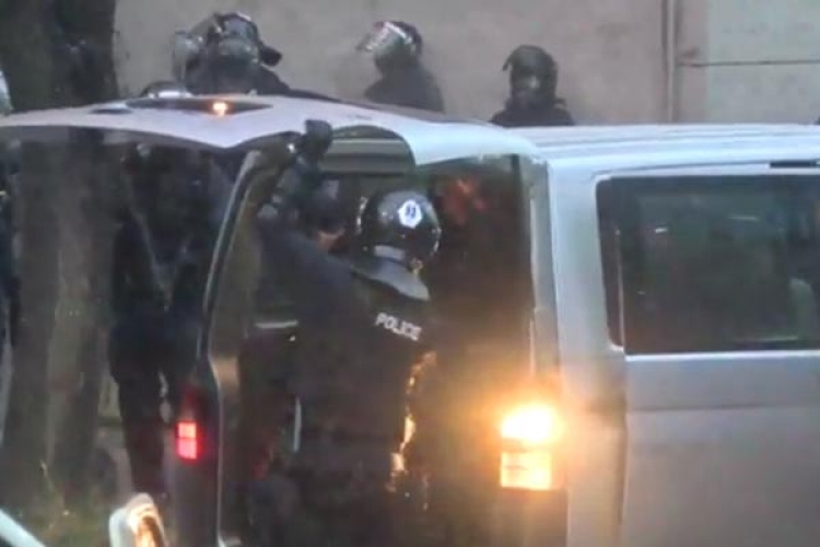 Haos u Prištini: Policija uhapsila Albina Kurtija, privedeno 87 osoba