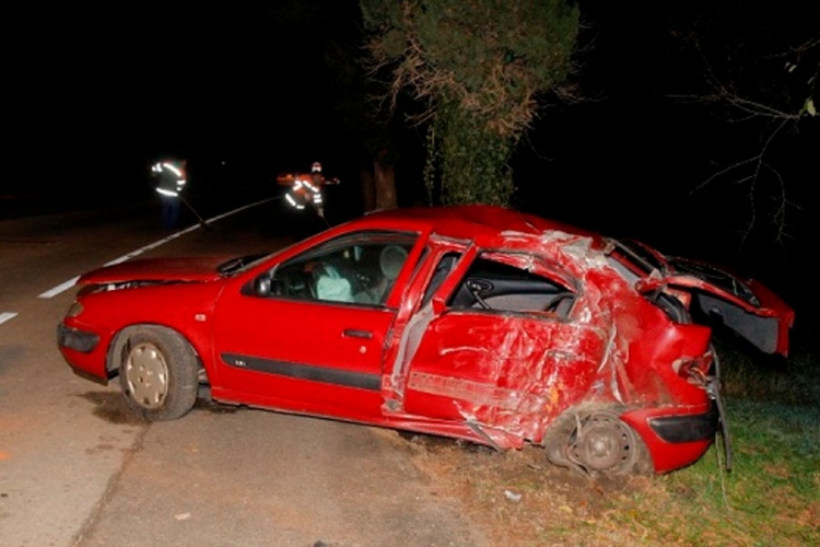 Stravična nesreća u Hrvatskoj: Prevrnuo se automobil sa osam djevojaka, dvije poginule