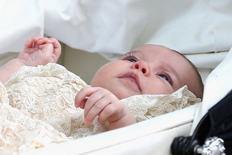 Britanska princeza je narasla: Objavljene fotografije preslatke Šarlot (FOTO)