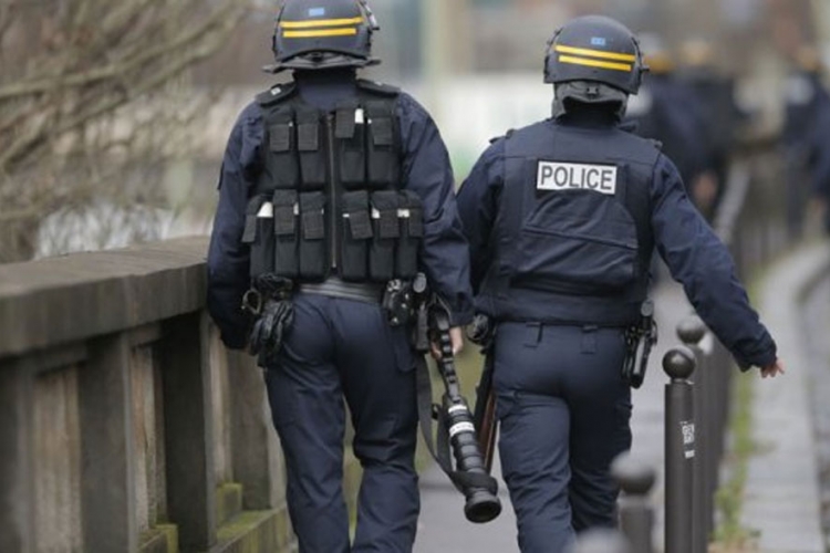 Francuzi uhapšeni na putu da se pridruže džihadistima