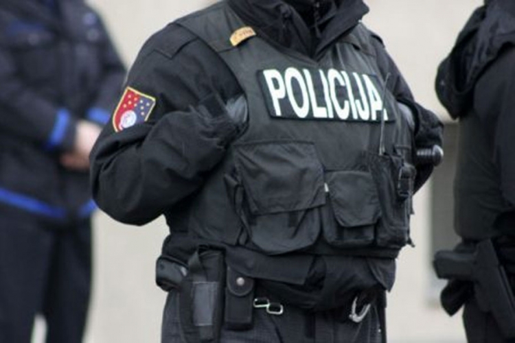 Gornji Vakuf: Uhapšen muškarac zbog nedozvoljenog držanja oružja