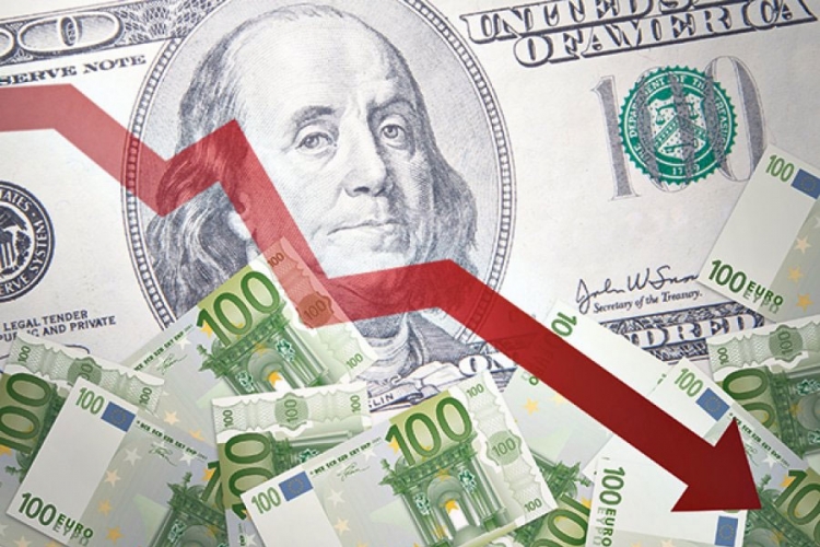 Dolar oštro pao, Fed neće žuriti s povećanjem kamata