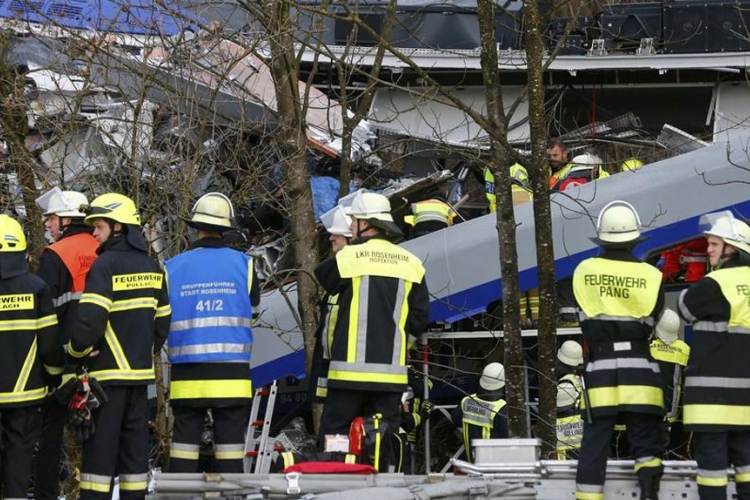 Istraga nesreće u Njemačkoj: Neko je isključio sistem za kočenje u slučaju sudara? (VIDEO)