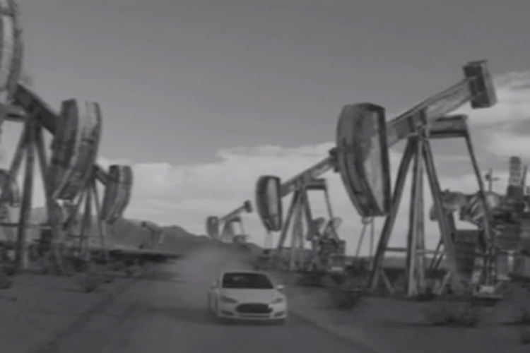 Teslin model u svijetu "Mad Maxa" (VIDEO)