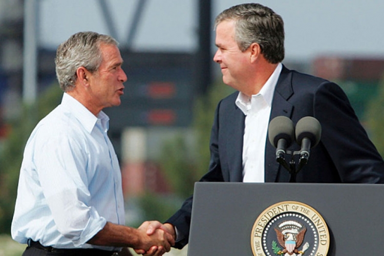 Džordž Buš stariji se pridružuje kampanji brata Džeba
