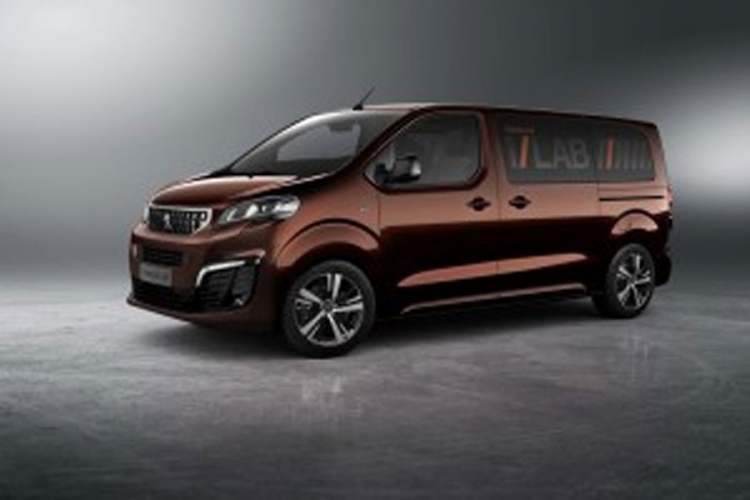 Peugeot predstavio Traveller i-Lab VIP 3.0 Shuttle