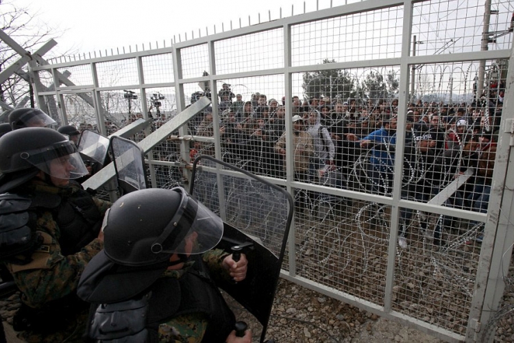 Idomeni: Izbjeglice se vratile, čuli da se probija granica