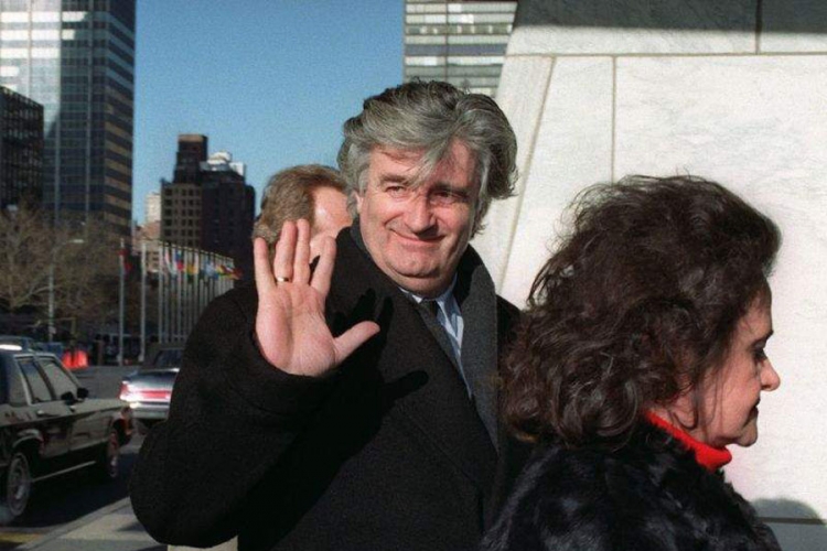 Radovan Karadžić 1993. dao intervju u Njujorku: "Nisam ubio nikoga osim njujorških žohara"