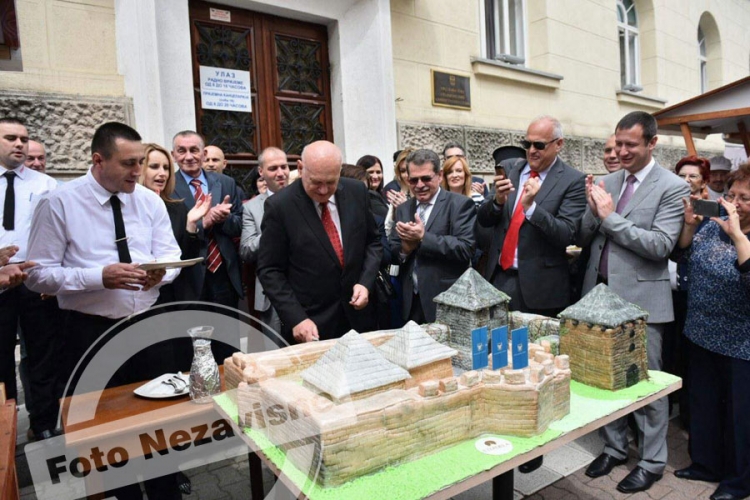 Obilježavanje dana grada: Pažnju privukla i torta u obliku Kastela
