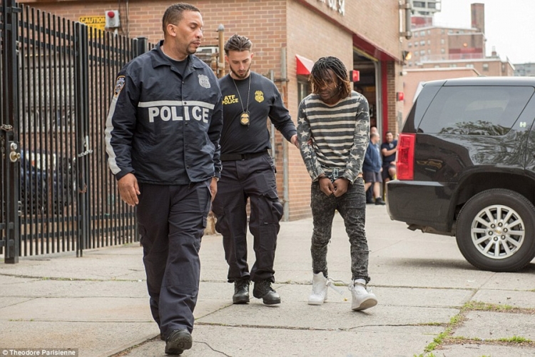 Najveće hapšenje u istoriji Njujorka: 700 policajaca uhapsilo 120 bandita
