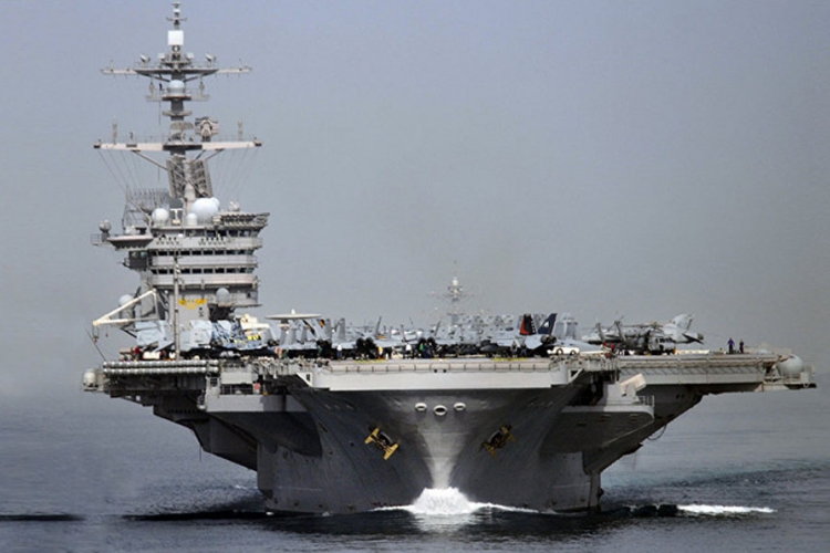 Iran presijeca put Petoj floti američke mornarice?