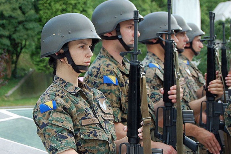 Oružane snage BiH raspisuju oglas za prijem 350 mladih vojnika



