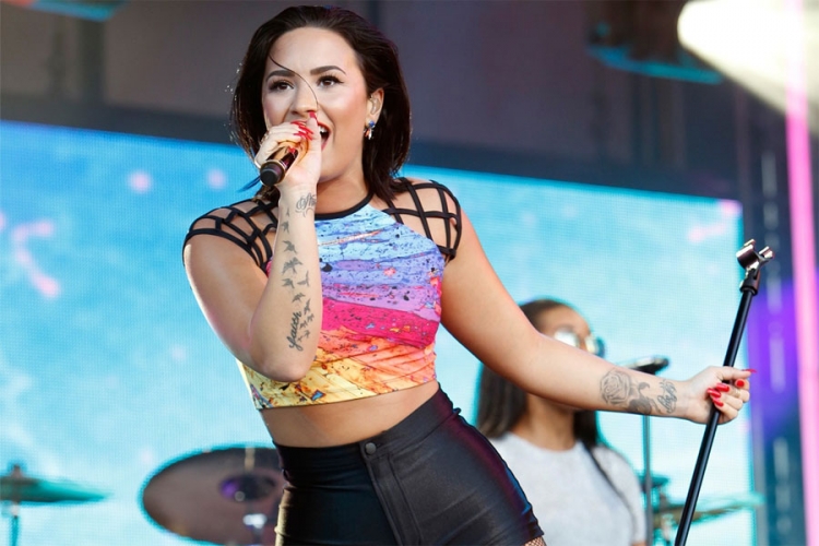 Demi Lovato nije mogla ni sat bez droge