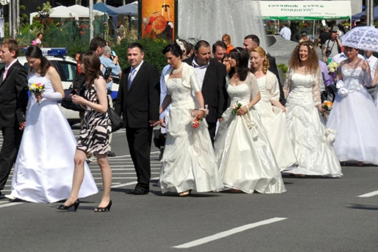 Beograd: Kolektivno vjenčanje 110 mladenaca