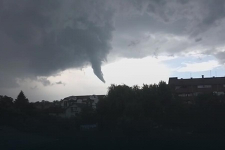 Tornado u Jagodini, snažno nevrijeme u Pomoravlju (VIDEO,FOTO)