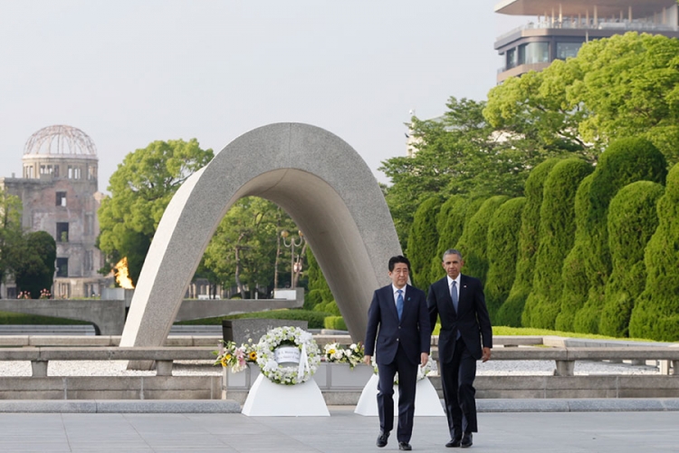 Obama položio vijenac u Hirošimi, ali bez izvinjenja
