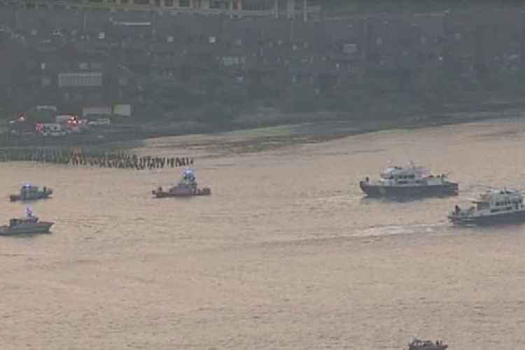 Njujork: Avion pao u rijeku Hadson, poginuo pilot (VIDEO)