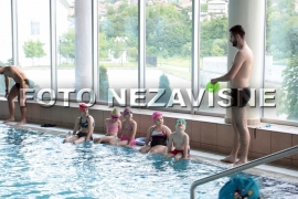 Sarajevo: Amel Kapo besplatno uči plivati djecu s invaliditetom