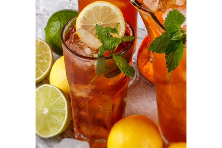Pravo riješenje za ljetnje vrućine: Ledeni čaje od mente, limete i naranče