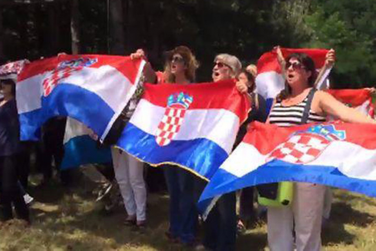 Srb pod opsadom policije, godišnjica ustanka u sjenci incidenata (VIDEO)