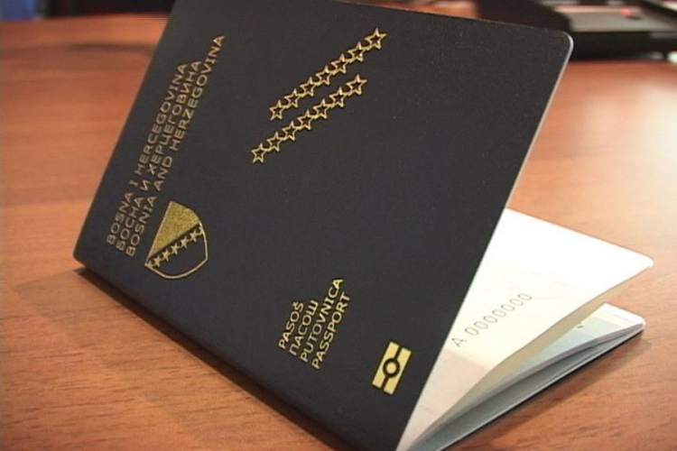 Revizija 19.000 pasoša: Mnogi bi mogli ostati bez državljanstava BiH
