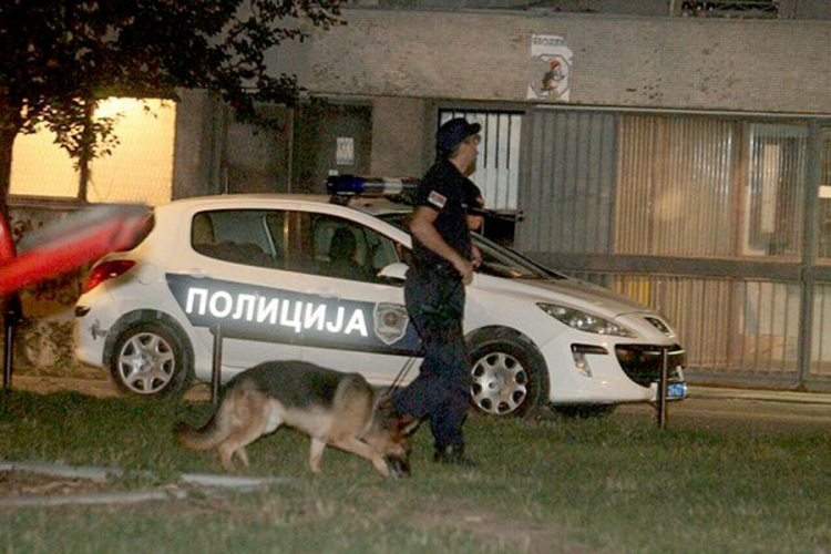 Beogradska policija na nogama: Blokirana zgrada u potrazi za napadačem (FOTO)