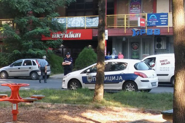 Okončano opsadno stanje u Beogradu, uhapšen muškarac u bloku 45 (VIDEO)