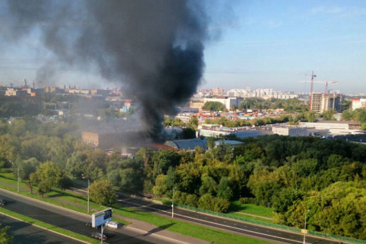 U velikom požaru u skladištu u Moskvi 16 mrtvih
